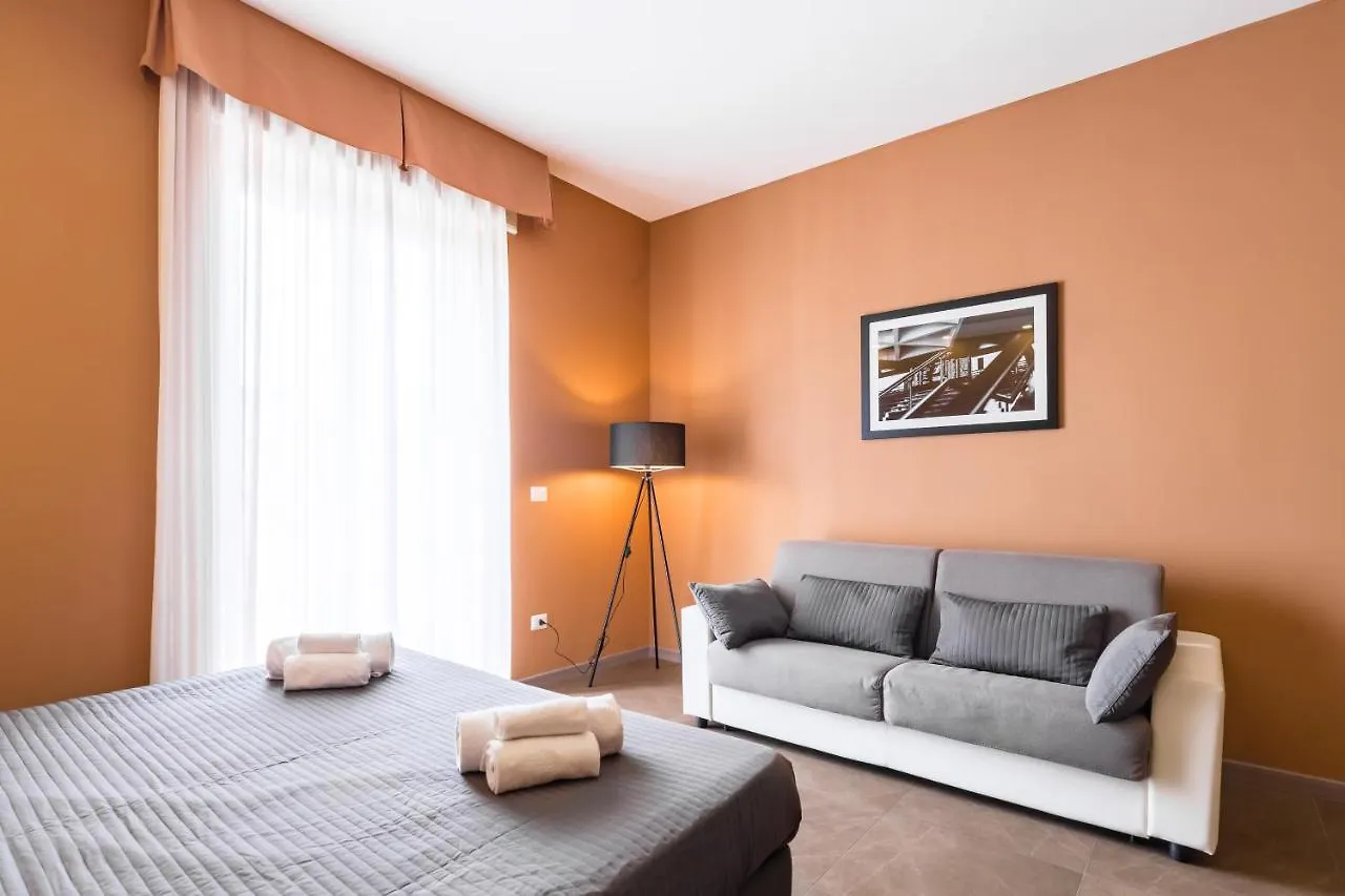 Bh Napoli Railway Hotel