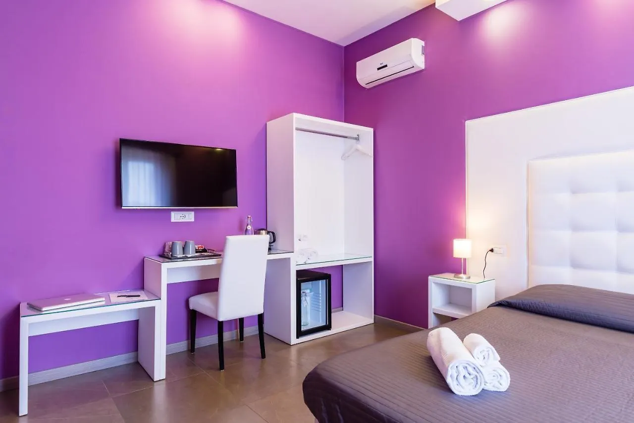 Bh Napoli Railway Hotel 2*, Naples
